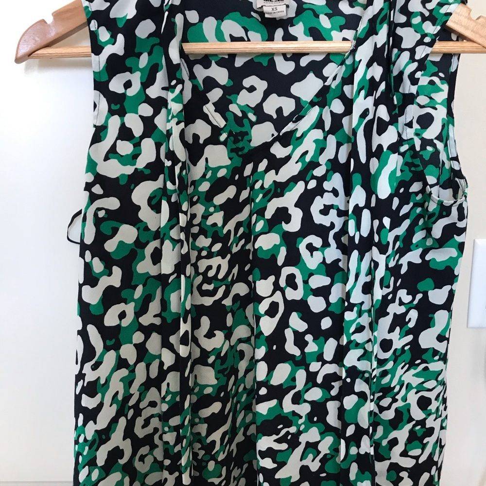 Ann Klein leopard print blouse